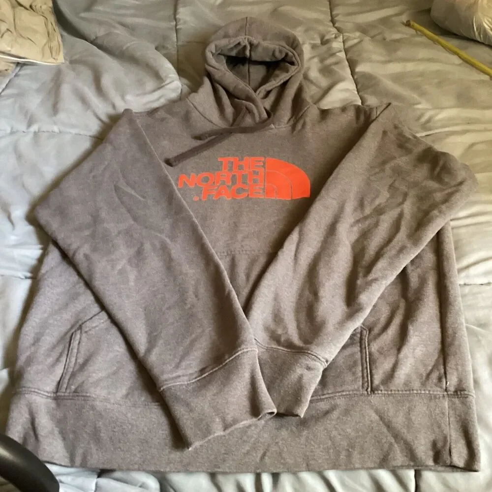 1729 The North Face Men's Green Long Sleeve Pullover Hooded Sweatshirt Medium